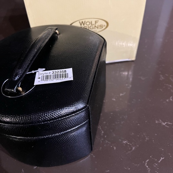 Wolf travel jewelry box - Picture 4 of 7